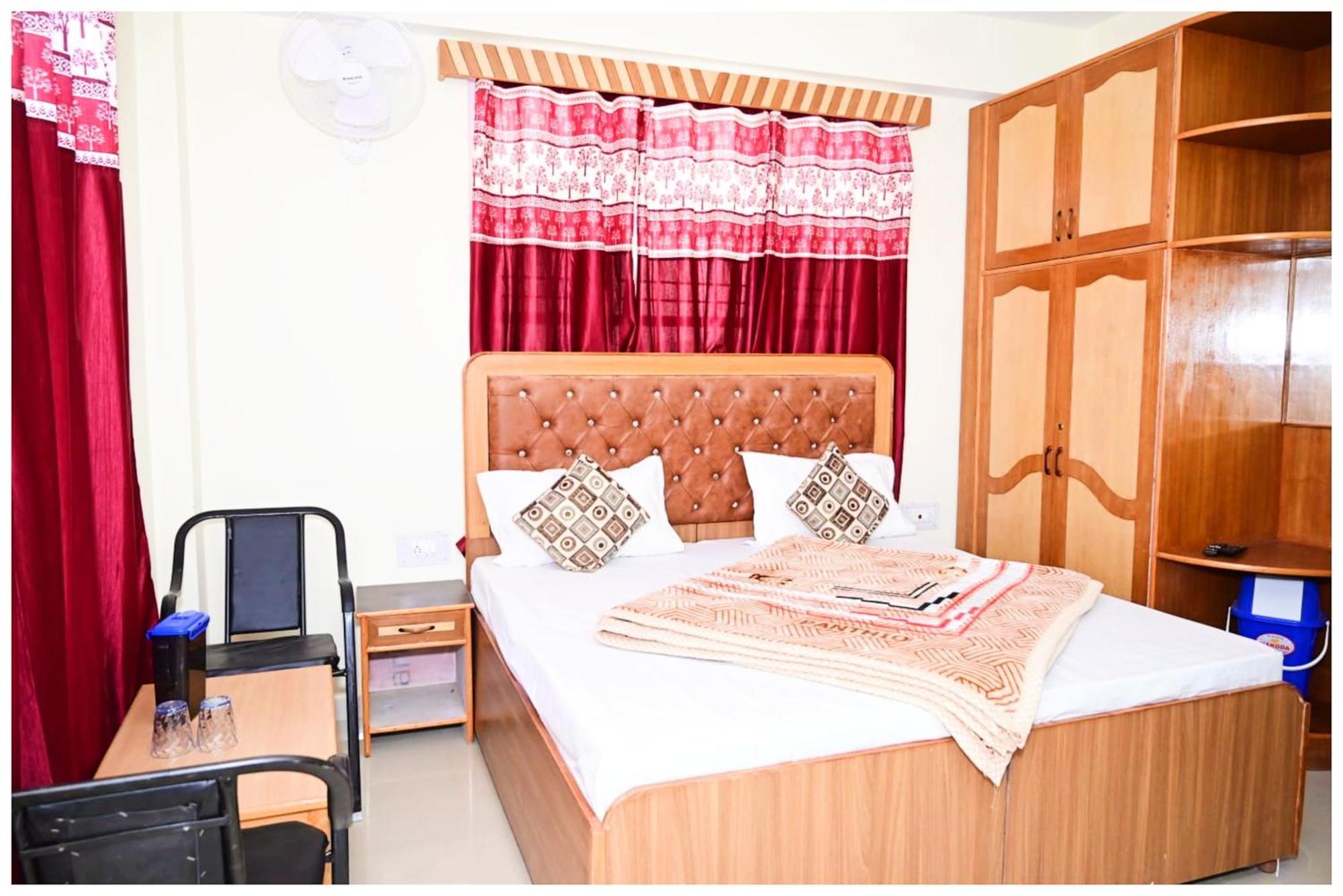 Simla Hotel K R I S H N A B - B Near Mall Road And Temple المظهر الخارجي الصورة